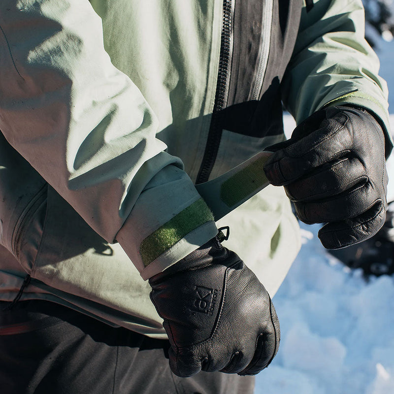 バートン エーケー クラッチ ゴアテックス レザー グローブ W26JP-233261 スノーボード グローブ GORE-TEX 防水性 透湿性 フルレザー ユニセックス