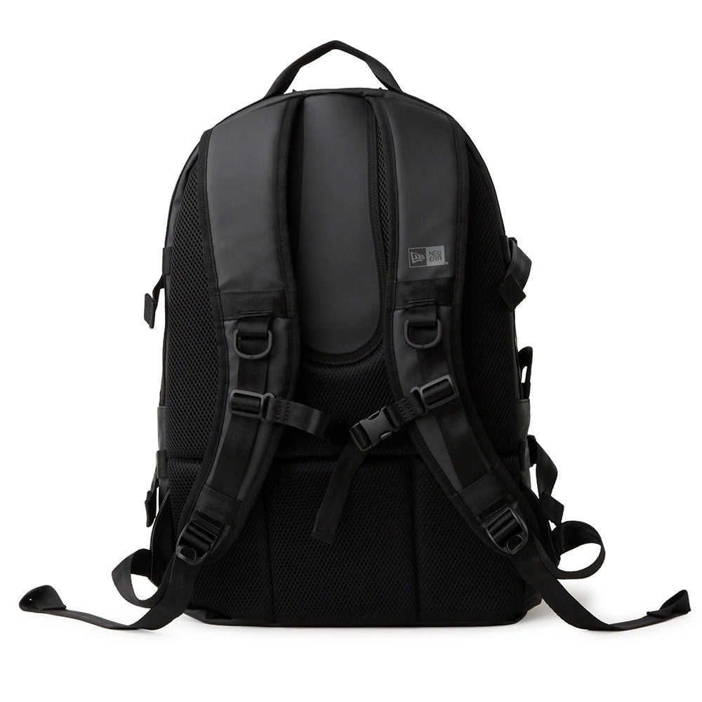 ニューエラ キャリアパック 35L シンセティックレザー | APORITO