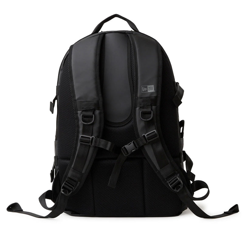 ニューエラ キャリアパック 35L シンセティックレザー | APORITO