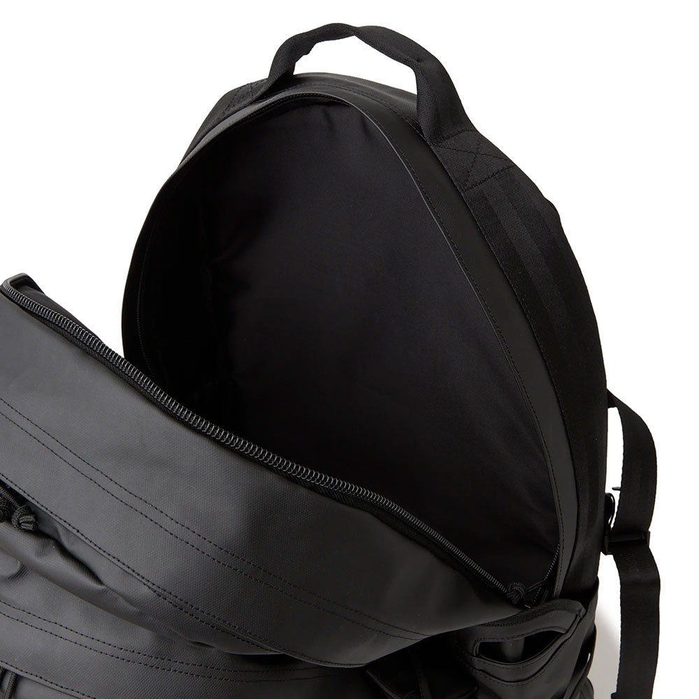 ニューエラ キャリアパック 35L シンセティックレザー | APORITO